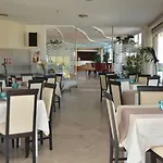 Costa Angela Seaside 호텔 3*
