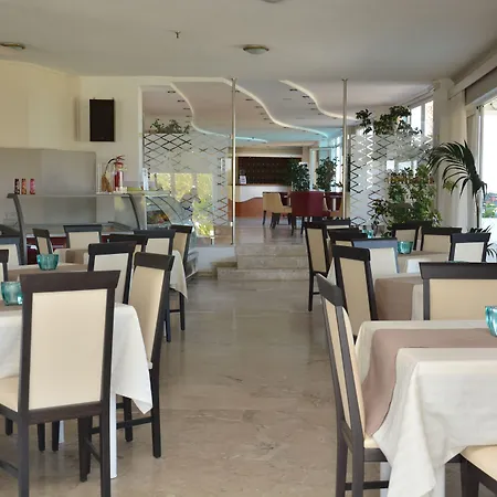 Costa Angela Seaside Resort Hotel 3*