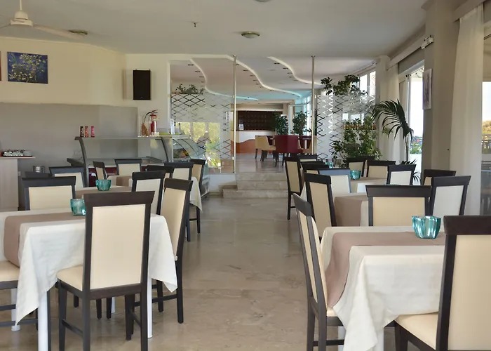 Costa Angela Seaside Resort Hotel 3*