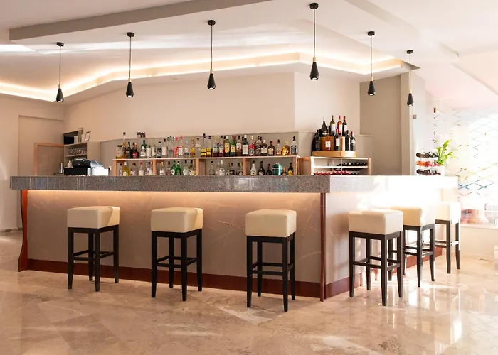 Costa Angela Seaside Отель 3*