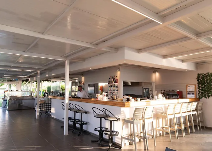 Costa Angela Seaside Отель 3*